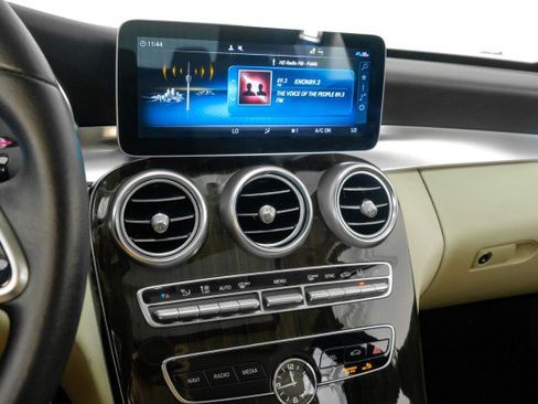 Used 2020 Mercedes-Benz C 300 Sedan image 27