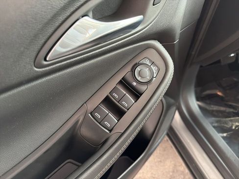 Used 2025 Buick Encore GX Preferred image 10