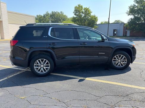 Used 2018 GMC Acadia SLE w/ LPO, Floor Liner Package FWD image 11