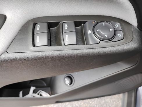 Used 2021 Chevrolet Equinox LT w/ Driver Convenience Package FWD image 13