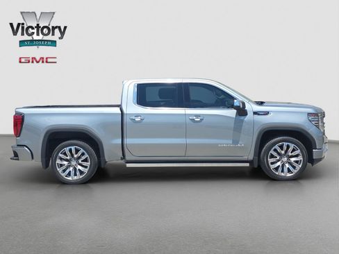 Used 2024 GMC Sierra 1500 Denali AWD/4WD image 19