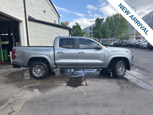 Used 2023 Chevrolet Colorado LT w/ LT Convenience Package AWD/4WD image 8