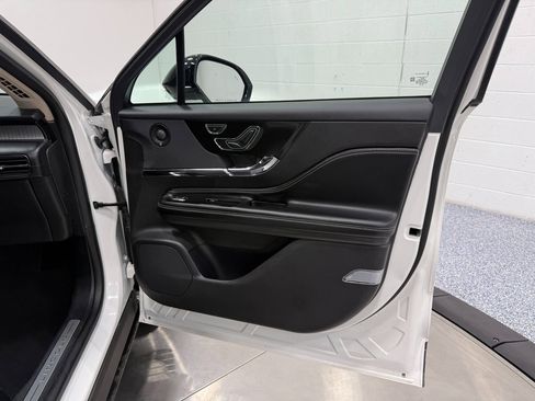 Used 2024 Lincoln Corsair AWD w/ Equipment Group 102A image 26