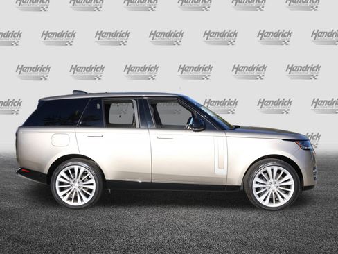 Used 2023 Land Rover Range Rover First Edition image 10