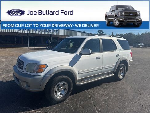 Used 2004 Toyota Sequoia SR5 image 1