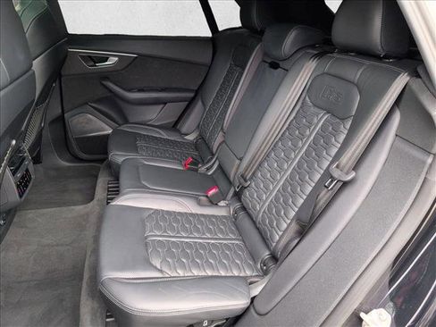 Used 2021 Audi RS Q8 image 21