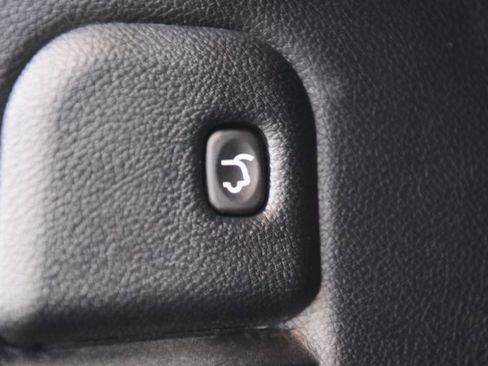 Used 2020 Jeep Grand Cherokee Altitude image 24