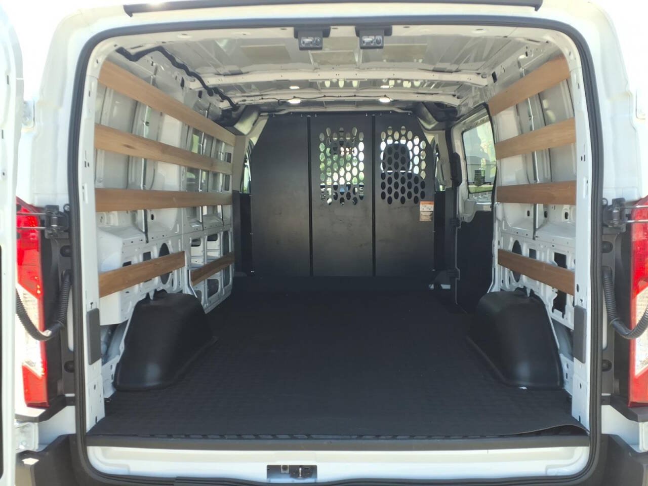 Used 2025 Ford Transit 250 Low Roof w/ Exterior Upgrade Package RWD image 19