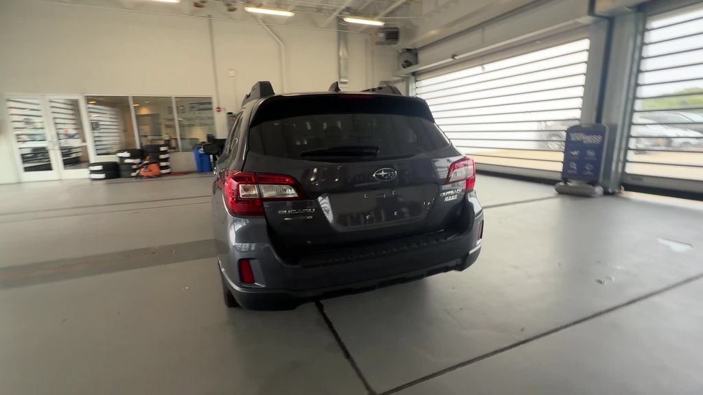 Used 2017 Subaru Outback 2.5i Limited AWD/4WD image 10