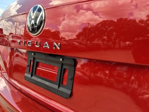 Used 2023 Volkswagen Tiguan SE w/ Panoramic Sunroof Package FWD image 29