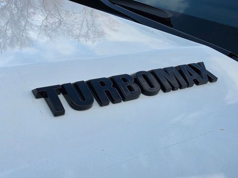 New 2026 Chevrolet Silverado 1500 LT w/ LPO, Dark Essentials Package image 8