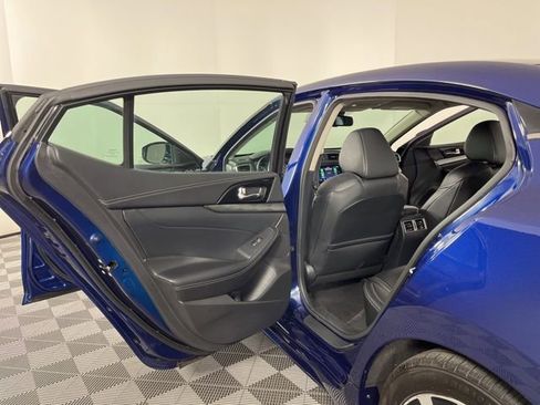Used 2023 Nissan Maxima SV w/ Floor Mat Group image 40