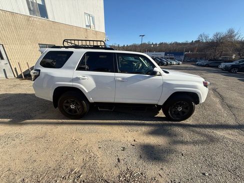 Used 2022 Toyota 4Runner Trail Special Edition AWD/4WD image 7