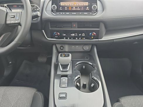 New 2026 Nissan Rogue SV FWD image 3