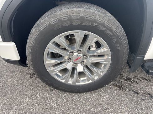 Used 2023 GMC Sierra 1500 Denali w/ Technology Package image 16