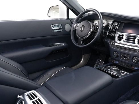 Certified 2018 Rolls-Royce Dawn image 32