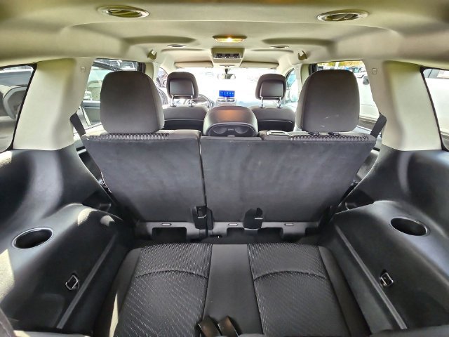 Used 2017 Dodge Journey SXT w/ Comfort/Convenience Group FWD image 19