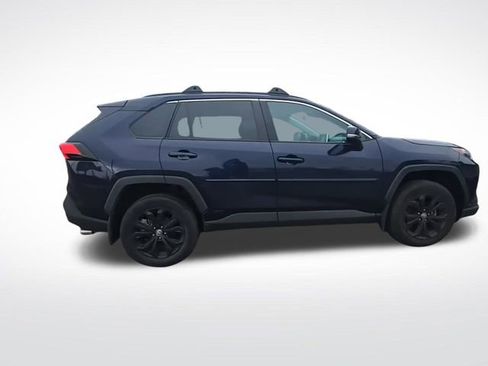 Used 2023 Toyota RAV4 XLE Premium image 4