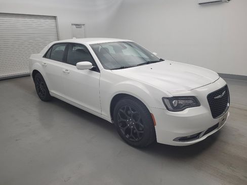 Used 2019 Chrysler 300 S AWD/4WD image 11