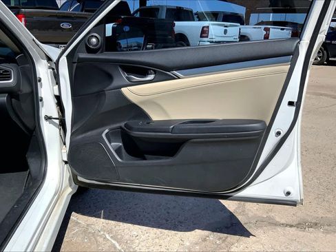 Used 2017 Honda Civic Touring image 23