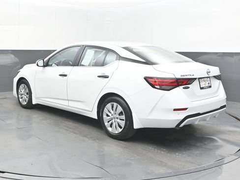 Certified 2025 Nissan Sentra S FWD image 6
