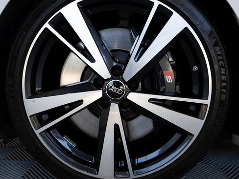 Used 2022 Audi S6 Prestige w/ Prestige Package image 11