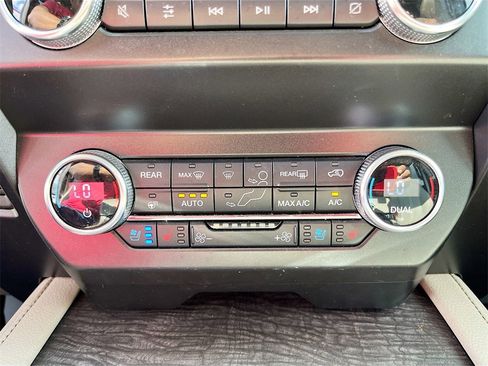 Used 2020 Ford Expedition Limited w/ Equipment Group 302A image 16