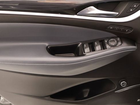 Used 2022 Buick Enclave Premium w/ Experience Buick Package image 17