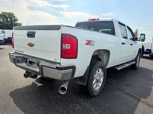 Used 2014 Chevrolet Silverado 2500 LT w/ Interior Plus Package AWD/4WD image 7
