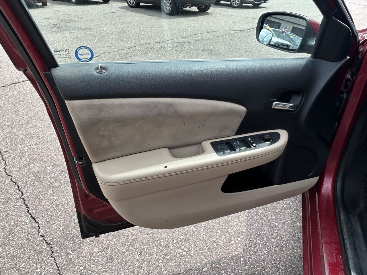 Used 2013 Chrysler 200 LX FWD image 14
