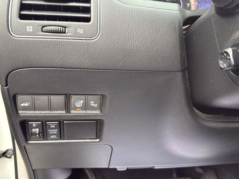 Used 2015 INFINITI QX80 Base w/ Theater Package image 17