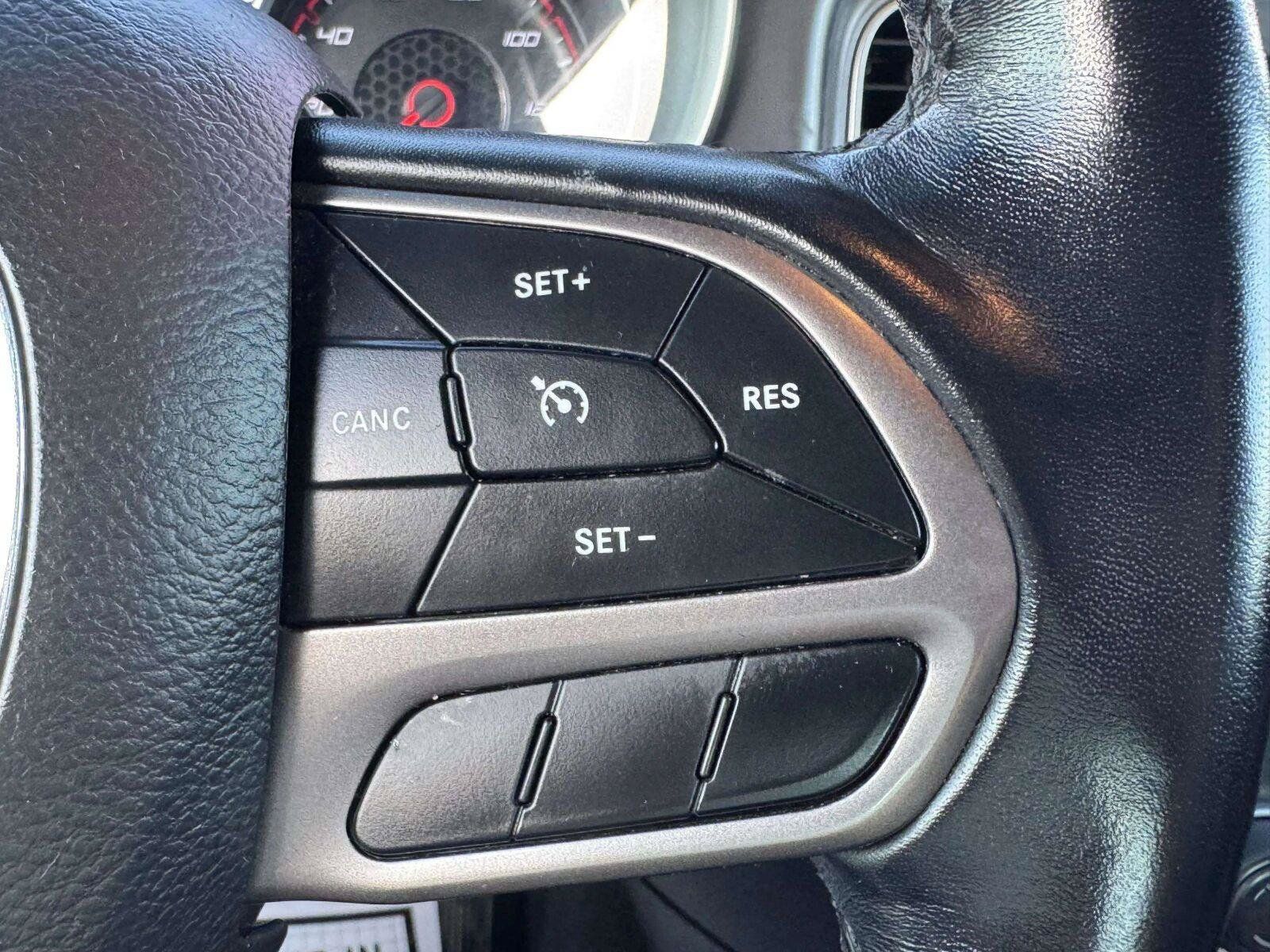 Used 2021 Dodge Charger SXT w/ Leather Interior Group RWD image 24