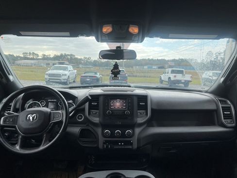 Used 2024 RAM 3500 Tradesman w/ Chrome Appearance Group image 9