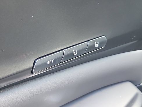 Used 2025 Kia Carnival SX Prestige FWD image 18