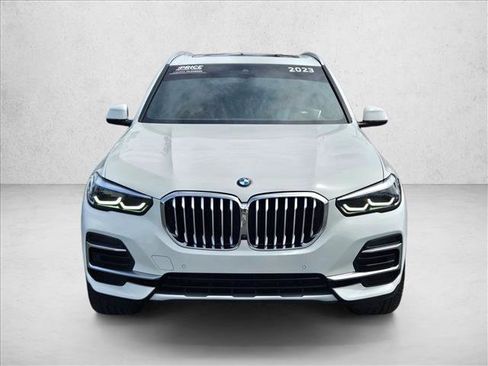 Certified 2023 BMW X5 xDrive40i w/ Parking Assistance Package AWD/4WD image 2
