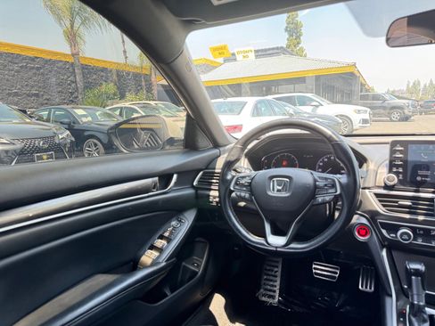 Used 2018 Honda Accord Sport image 19