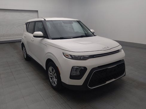 Used 2022 Kia Soul LX FWD image 13