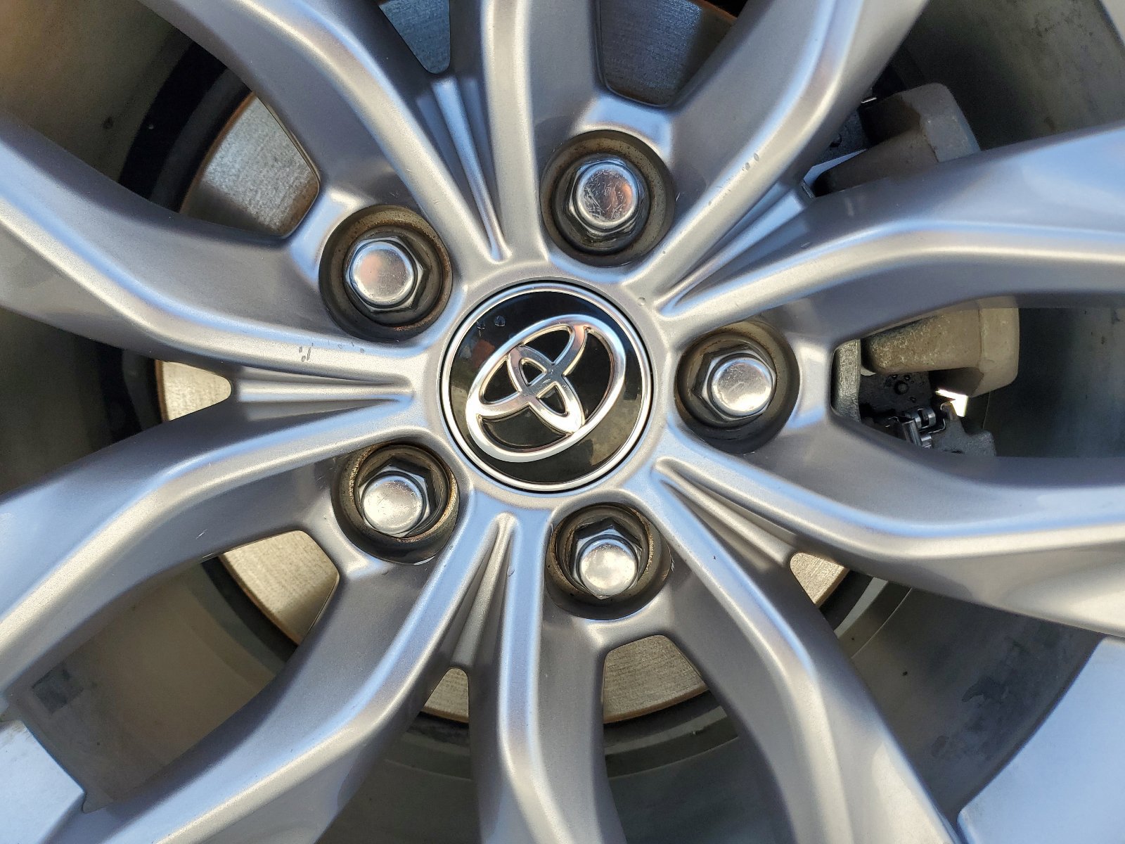 Used 2021 Toyota Avalon XLE FWD image 8