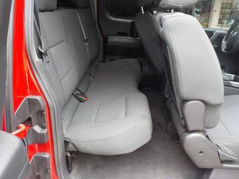 Used 2012 Nissan Titan SV w/ SV Value Truck Pkg image 12