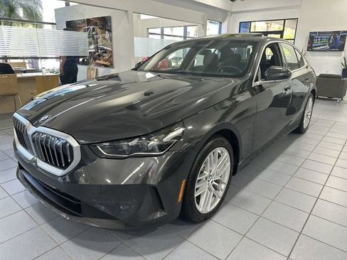 Used 2024 BMW 530i w/ Premium Package image 32