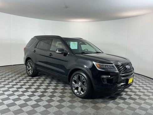 Used 2018 Ford Explorer Sport w/ Equipment Group 401A AWD/4WD image 3