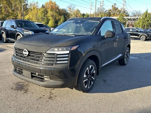 New 2026 Nissan Kicks SV w/ SV Premium Package AWD/4WD image 3