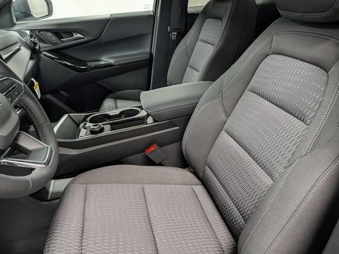 New 2026 Chevrolet Equinox LT w/ Midnight Edition FWD image 9
