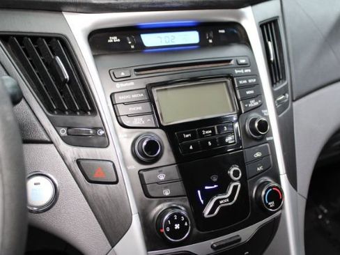 Used 2013 Hyundai Sonata SE FWD image 14