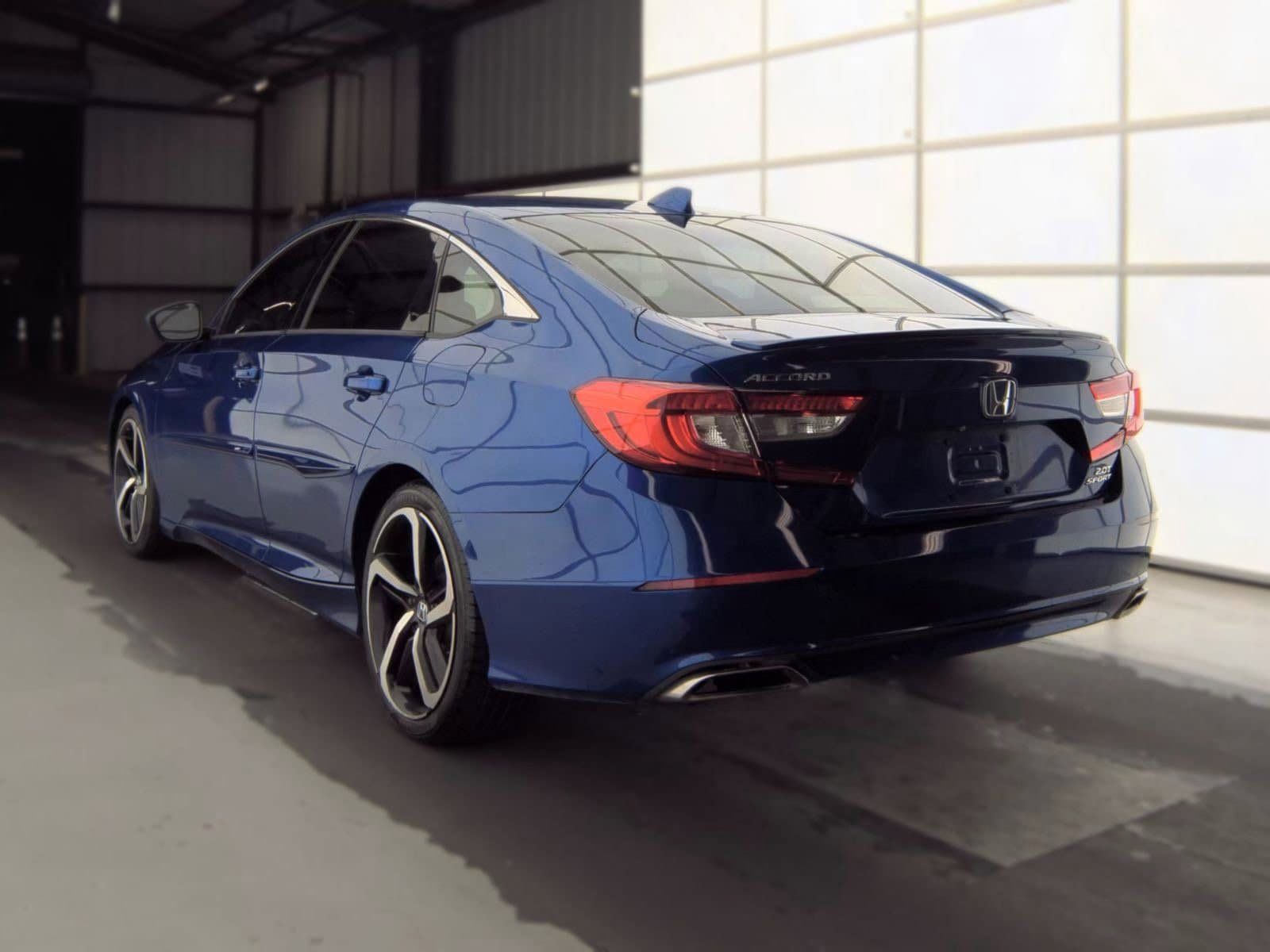 Used 2018 Honda Accord Sport image 15