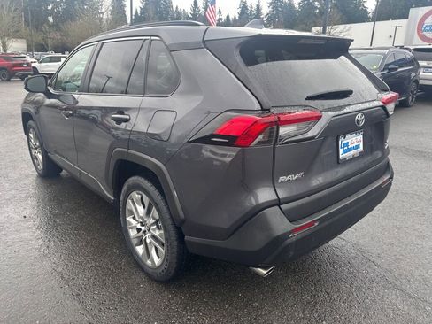 Used 2019 Toyota RAV4 XLE Premium w/ Cold Weather Package image 7