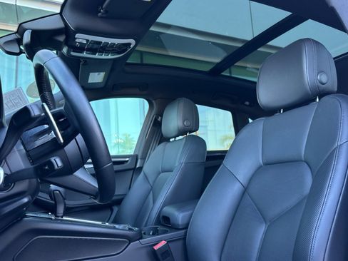 Used 2024 Porsche Macan image 5