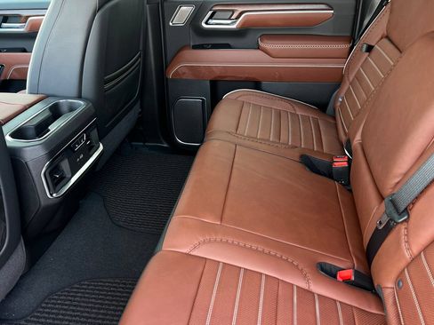 New 2026 GMC Sierra 2500 Denali Ultimate AWD/4WD image 9
