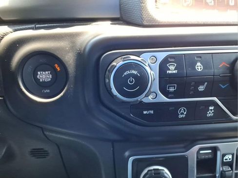 Used 2021 Jeep Wrangler Unlimited Sport AWD/4WD image 23