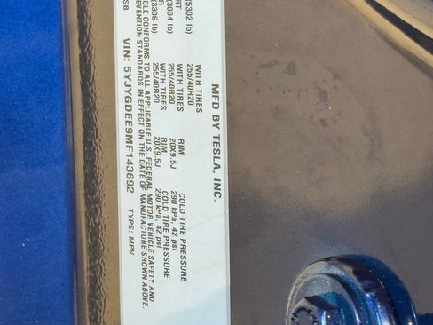 Used 2021 Tesla Model Y Long Range image 33